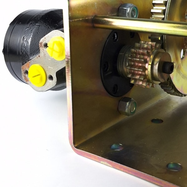 Catraca Hidráulica p/ Cegonha – Lado Direito – Com Motor Hidráulico-03b690b2-09f4-45b3-9ca3-2449d51a26b7